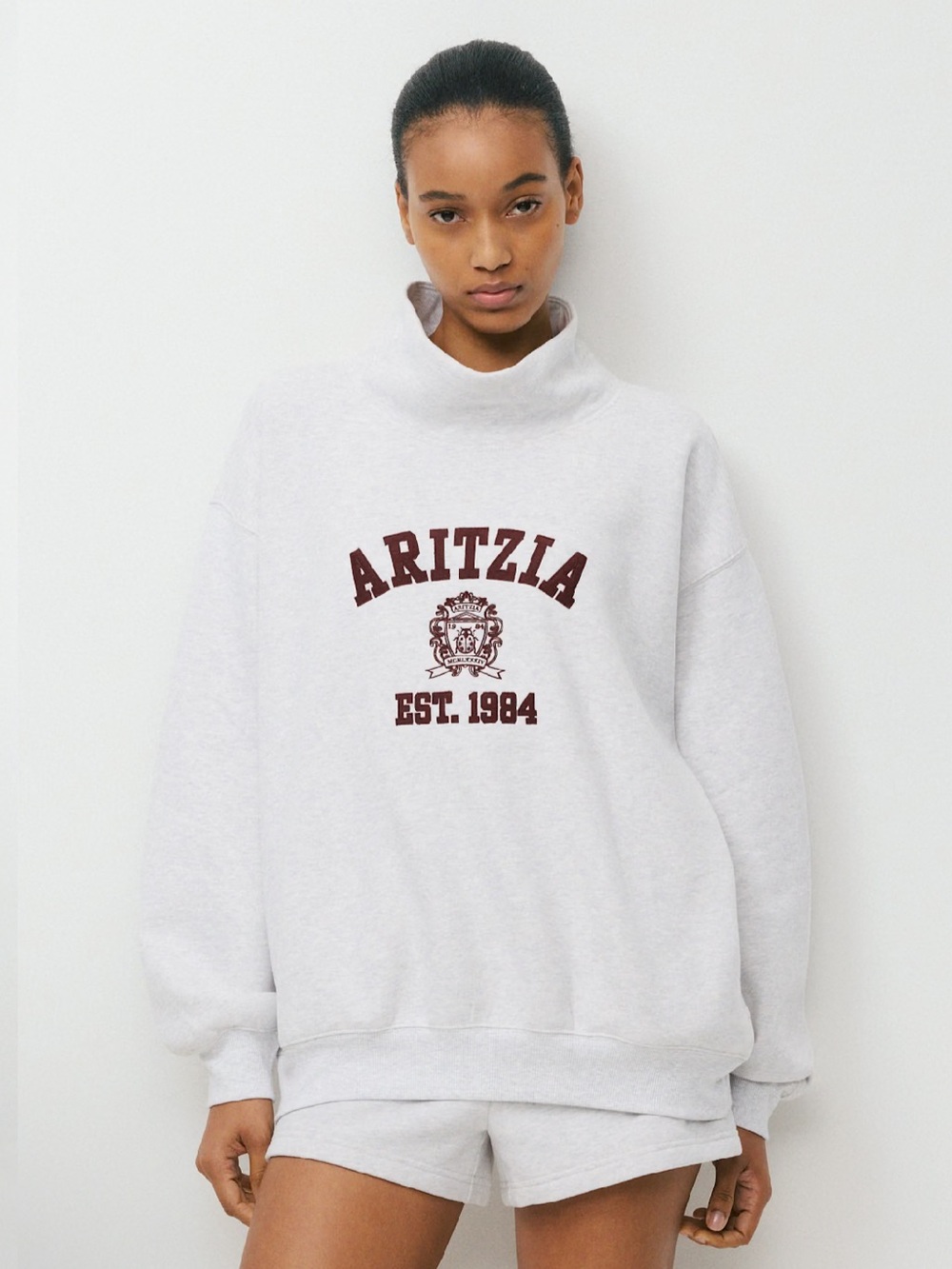 Aritzia Cozy Sweatfleece Mega Funnel Neck
Size Small
